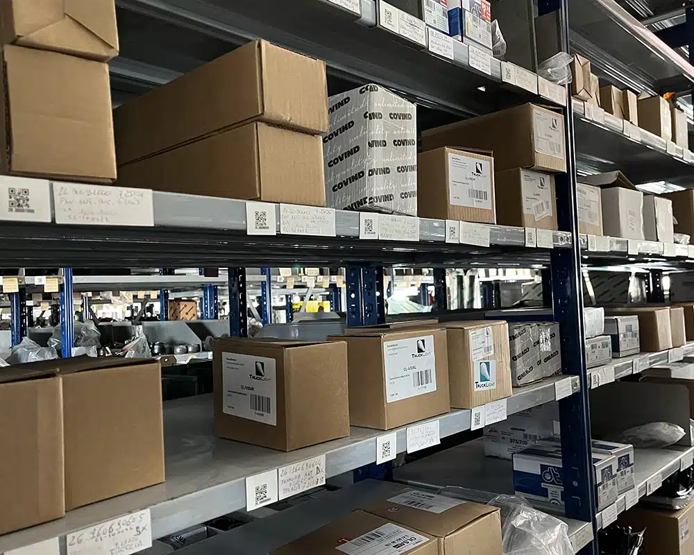 indicatori di direzione per autocarri e rimorchi a Reggio Emilia