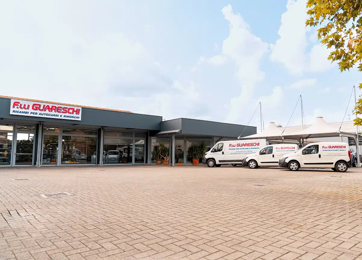 azienda-specializzata-fornitura-ricambi-per-camion-parma