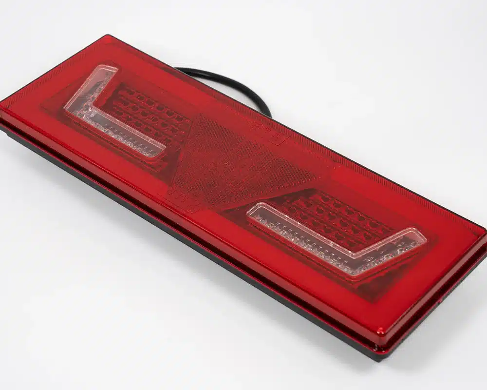 fanali-di-ricambio-per-veicoli-industriali-parma